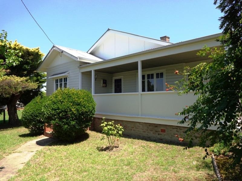 17 Oban Street, Coolah NSW 2843