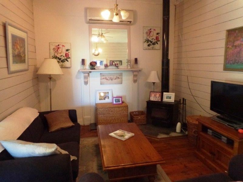 18 Cole Street, Coolah NSW 2843