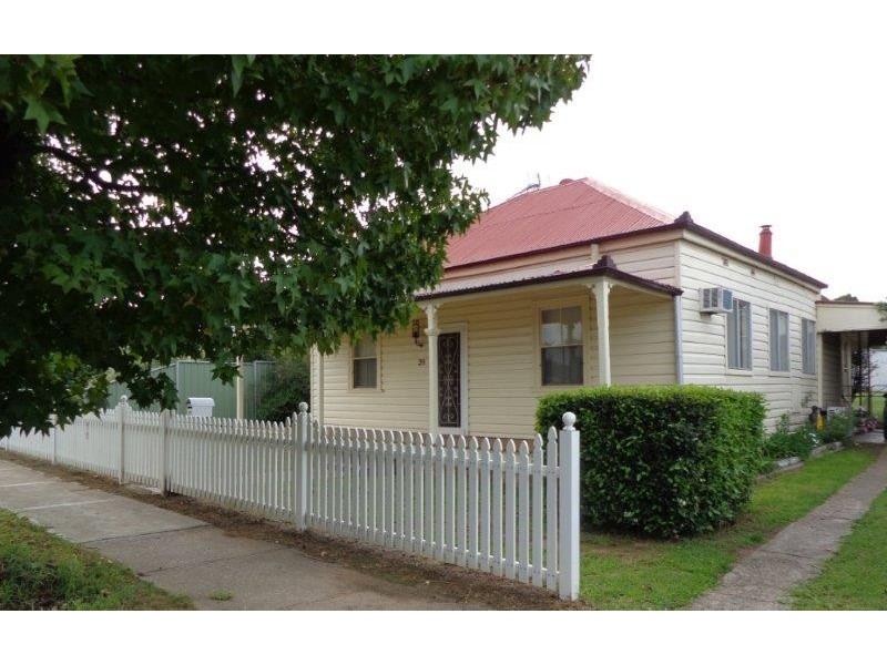 39 Booyamurra Street, Coolah NSW 2843