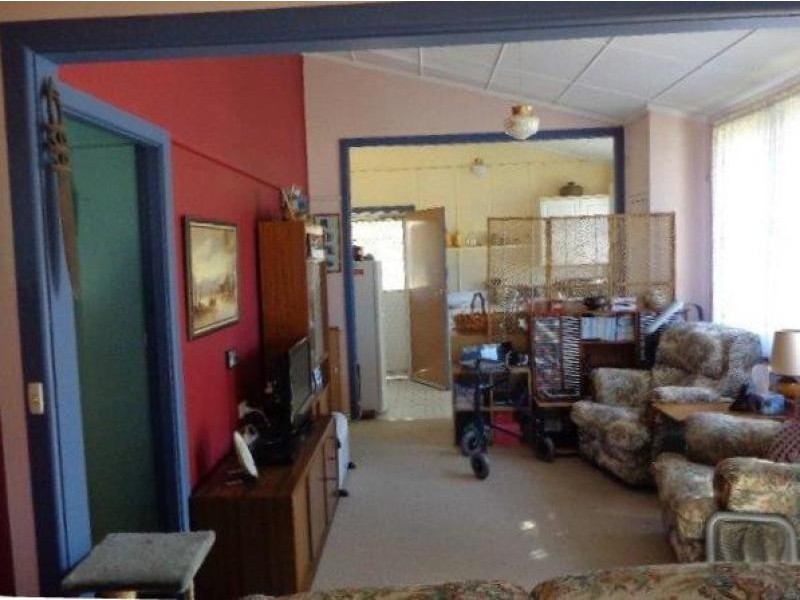 6 Irwin Street, Coolah NSW 2843