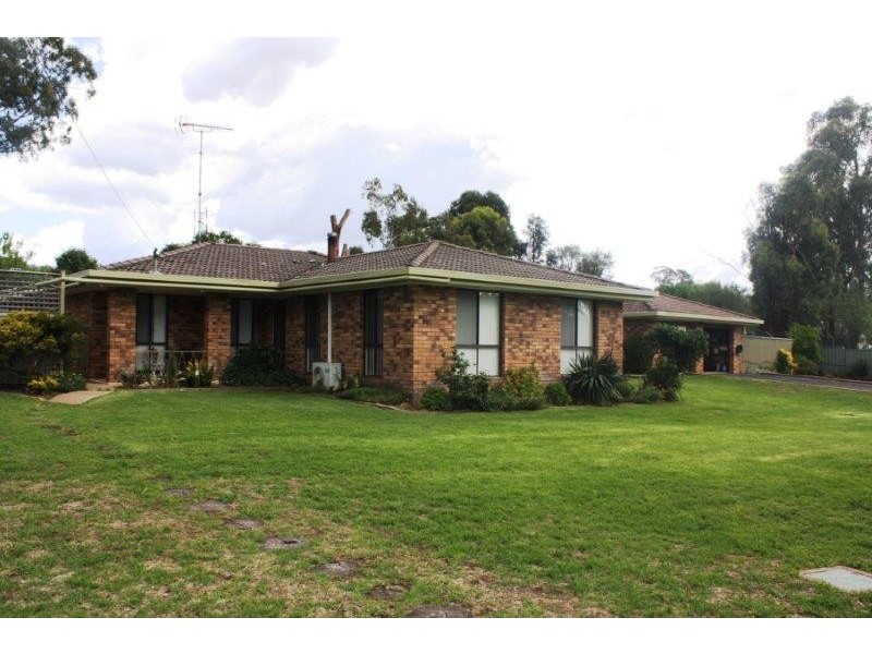 31-33 Binnaway Street, Coolah NSW 2843