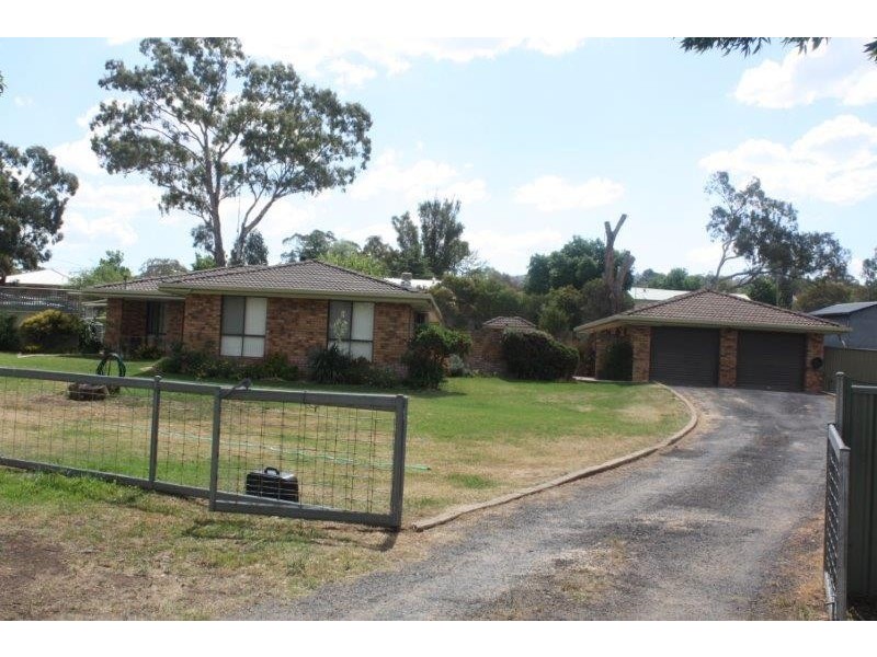 31-33 Binnaway Street, Coolah NSW 2843