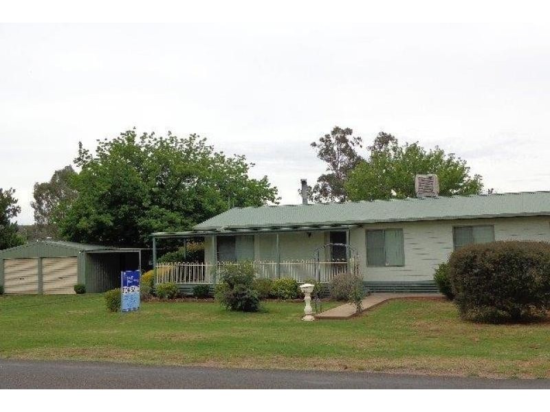 26 Bullinda Street, Binnaway NSW 2395