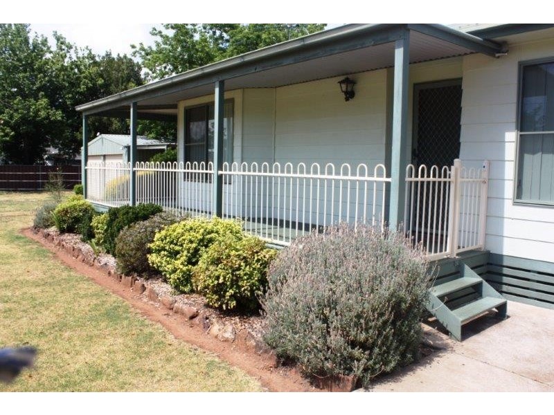 26 Bullinda Street, Binnaway NSW 2395