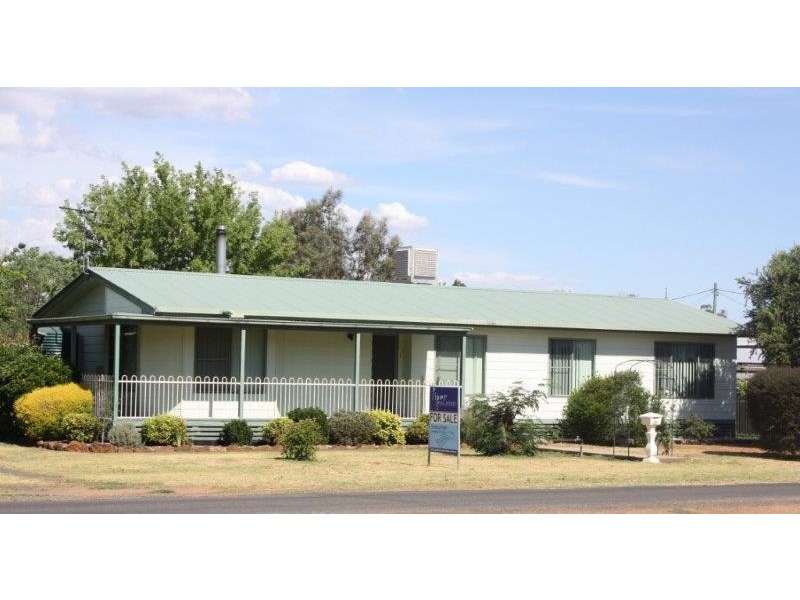 26 Bullinda Street, Binnaway NSW 2395