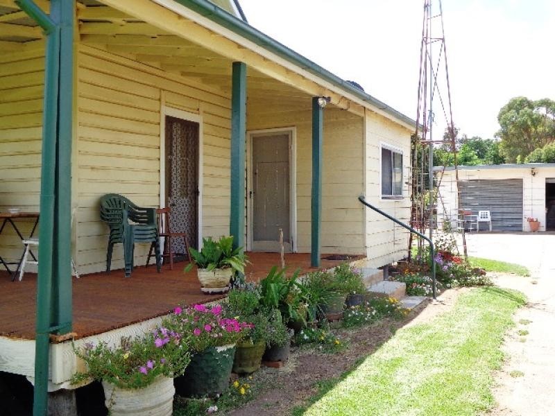 35 Booyamurra Street, Coolah NSW 2843