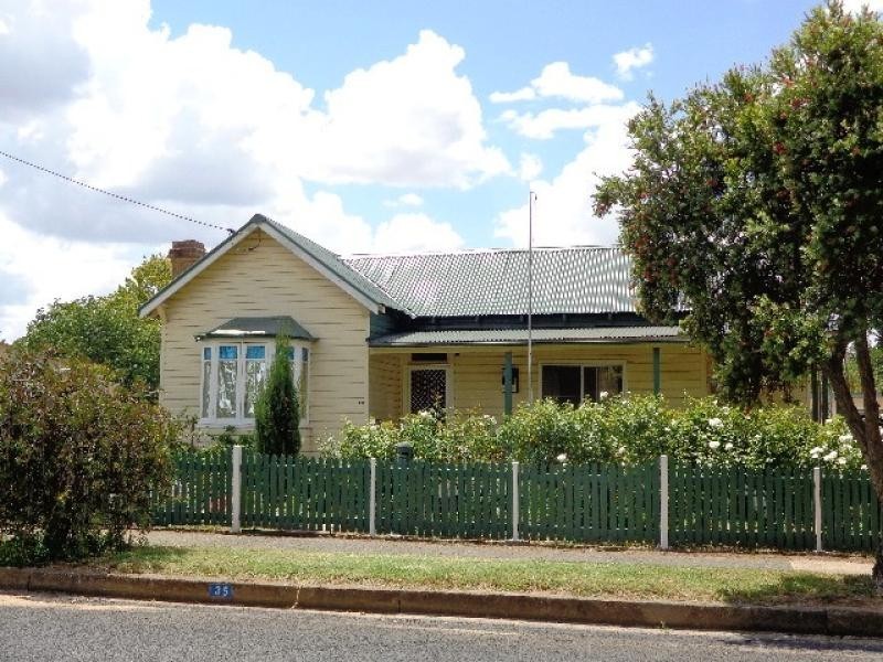 35 Booyamurra Street, Coolah NSW 2843