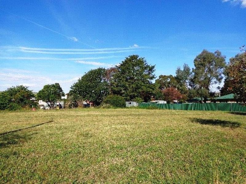 6 Cameron Place, Coolah NSW 2843