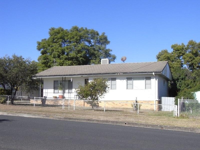117 Robert Street TAMWORTH 2340, Tamworth NSW 2340