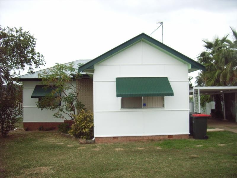 49 Robert Street TAMWORTH 2340, Tamworth NSW 2340
