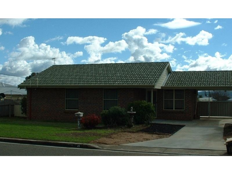 25 Southview  Street TAMWORTH 2340, Tamworth NSW 2340