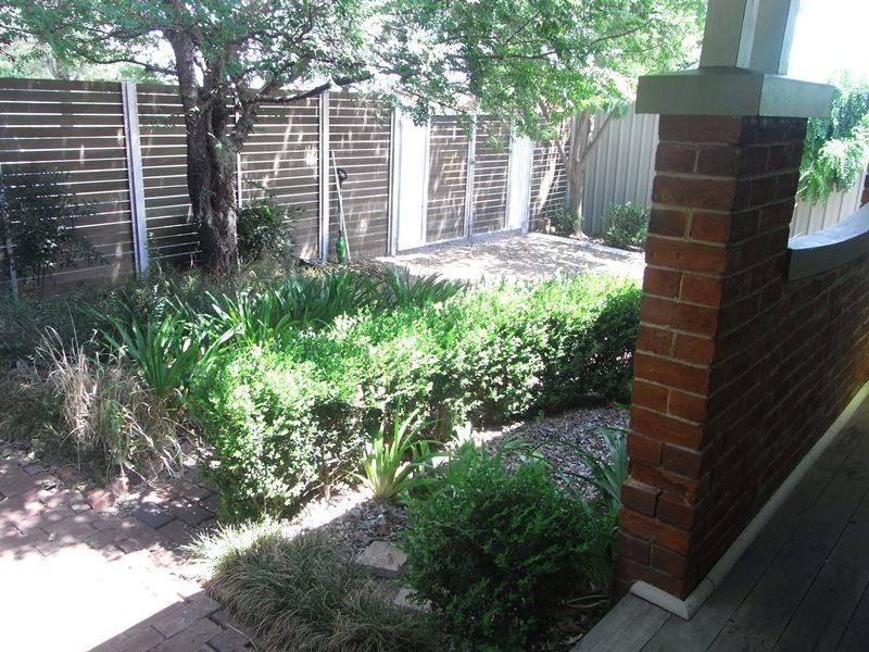 24 White Street TAMWORTH 2340, Tamworth NSW 2340