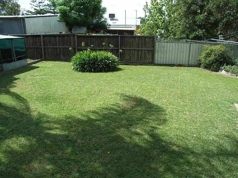 31 Arinya Street TAMWORTH 2340, Tamworth NSW 2340