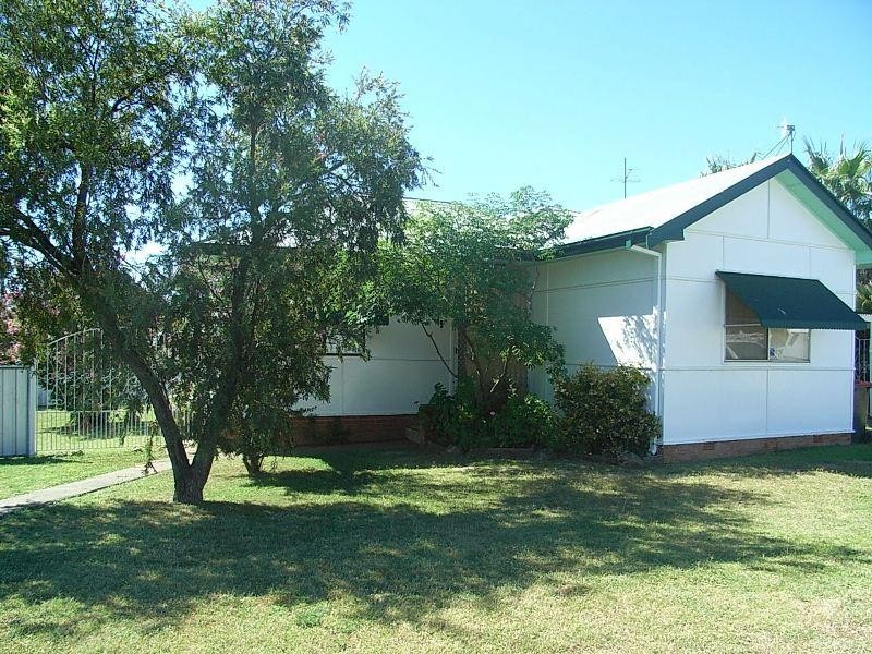 49 Robert Street TAMWORTH 2340, Tamworth NSW 2340