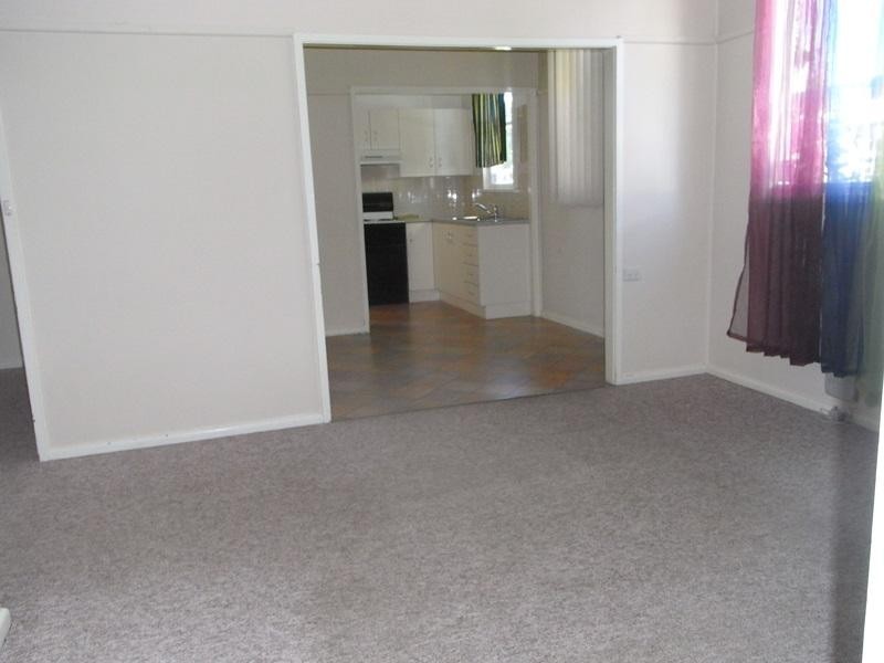 49 Robert Street TAMWORTH 2340, Tamworth NSW 2340