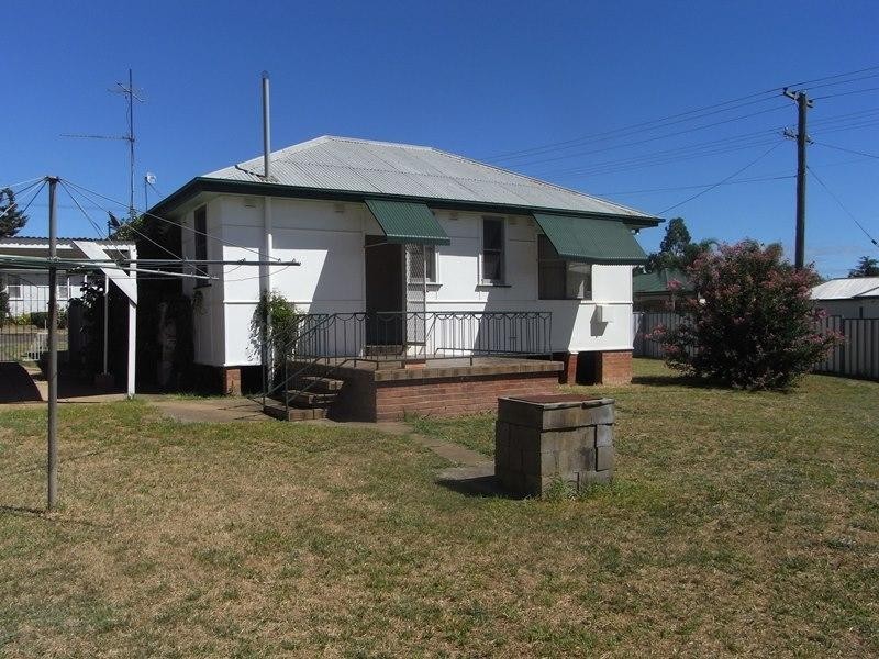 49 Robert Street TAMWORTH 2340, Tamworth NSW 2340