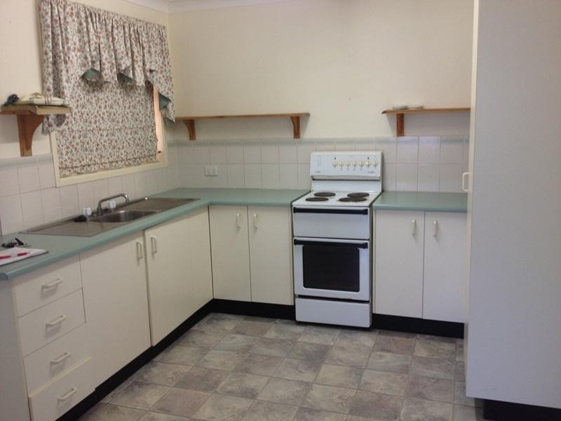 11 Caley Close TAMWORTH 2340, Tamworth NSW 2340