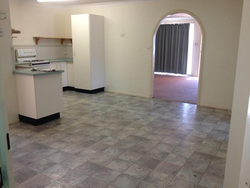 11 Caley Close TAMWORTH 2340, Tamworth NSW 2340