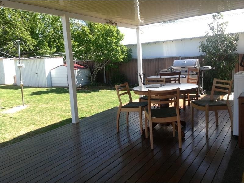 15 Warren  Street, Tamworth NSW 2340