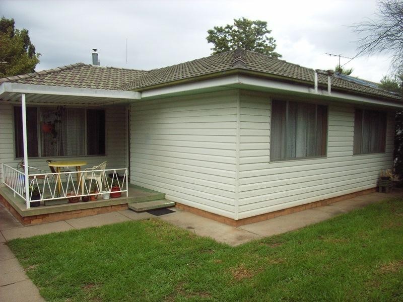 11 Gladys Street TAMWORTH 2340, Tamworth NSW 2340