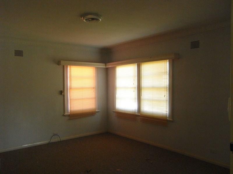 61 Raglan Street TAMWORTH 2340, Tamworth NSW 2340