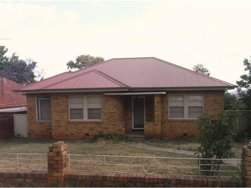 61 Raglan Street TAMWORTH 2340, Tamworth NSW 2340