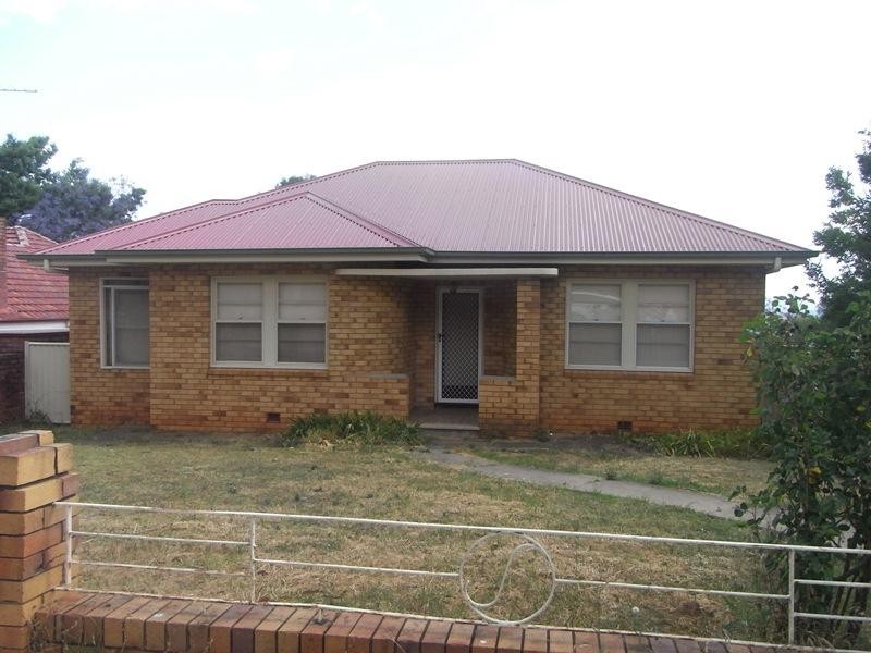 61 Raglan Street TAMWORTH 2340, Tamworth NSW 2340
