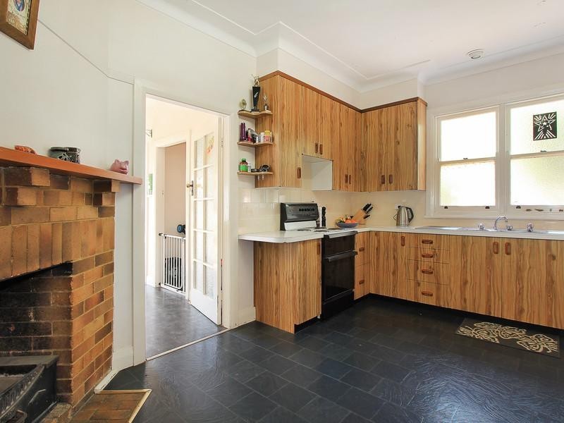 110 Upper  Street TAMWORTH 2340, Tamworth NSW 2340