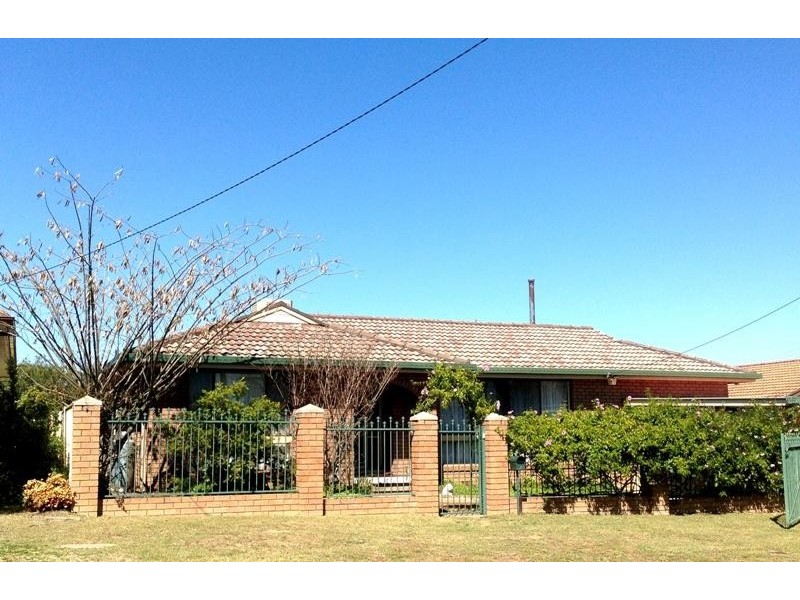 4 Kinarra Street TAMWORTH 2340, Tamworth NSW 2340