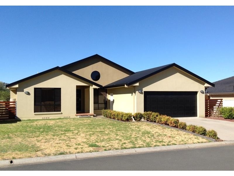 14 Baker Close CALALA 2340, Calala NSW 2340