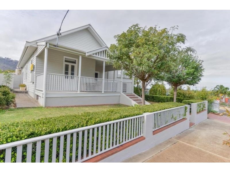 28 Kitchener Street, Tamworth NSW 2340