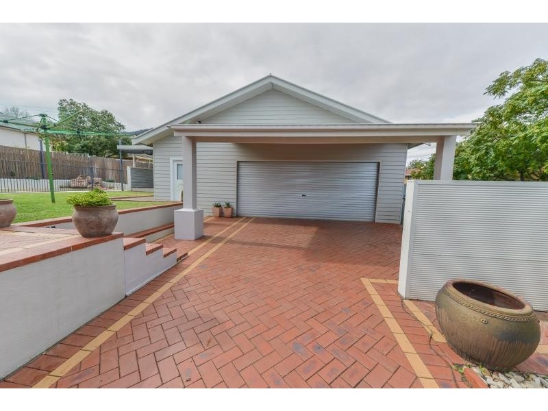 28 Kitchener Street, Tamworth NSW 2340
