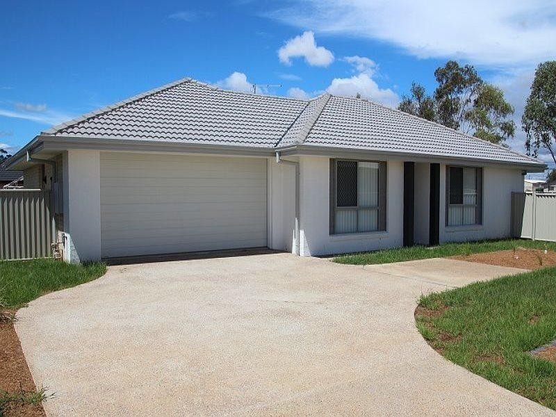 21 Carnegie Place TAMWORTH 2340, Tamworth NSW 2340