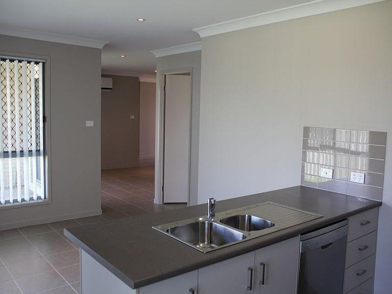 21 Carnegie Place TAMWORTH 2340, Tamworth NSW 2340