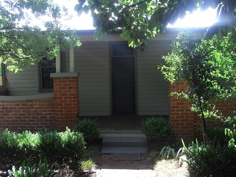 24 White  Street TAMWORTH 2340, Tamworth NSW 2340