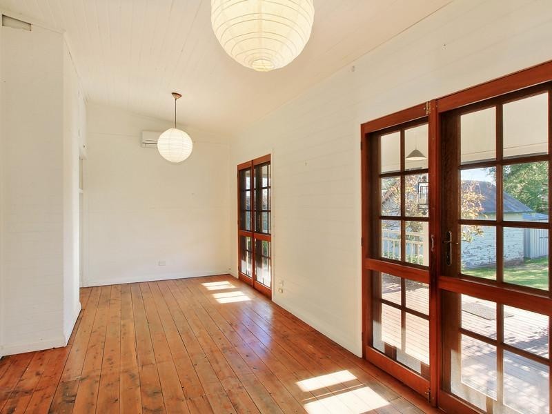 24 White Street, Tamworth NSW 2340