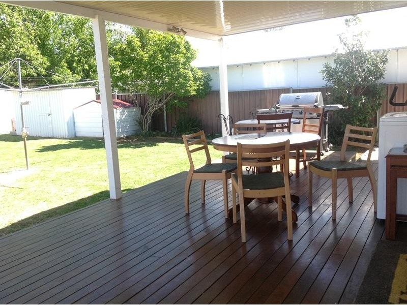 15 Warren Street, Tamworth NSW 2340