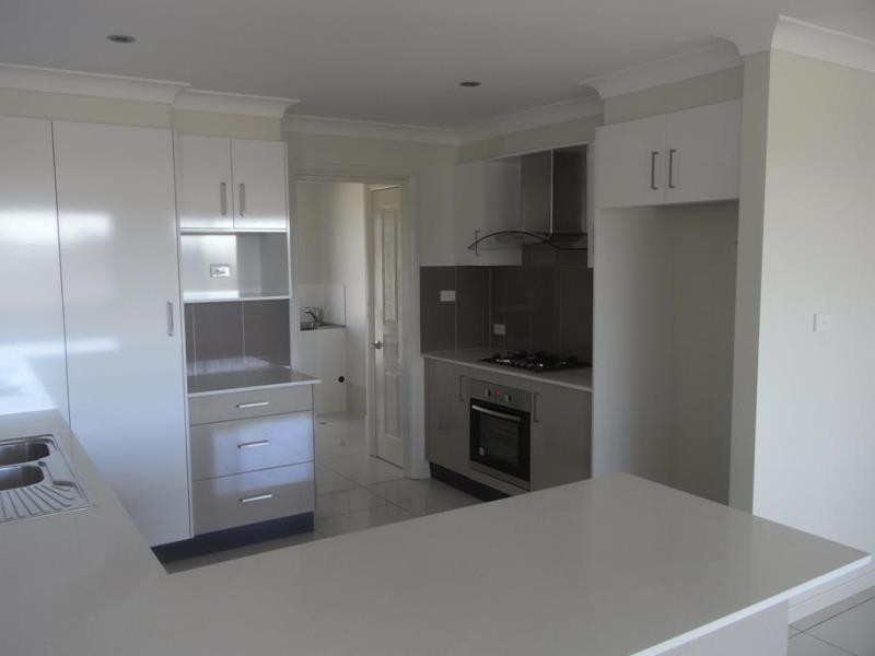 5 CARNEGIE Place, Tamworth NSW 2340