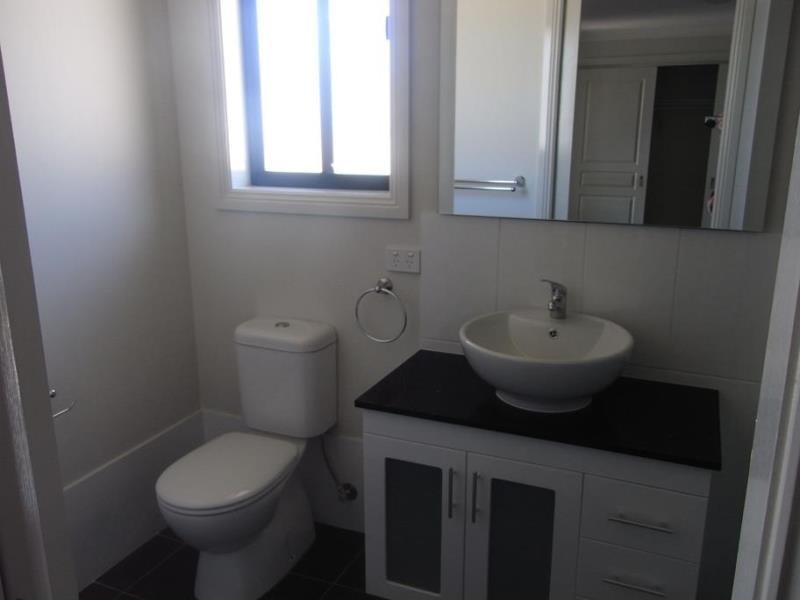 5 CARNEGIE Place, Tamworth NSW 2340