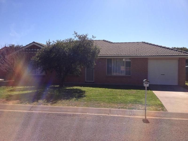 16 Caley Close, Tamworth NSW 2340