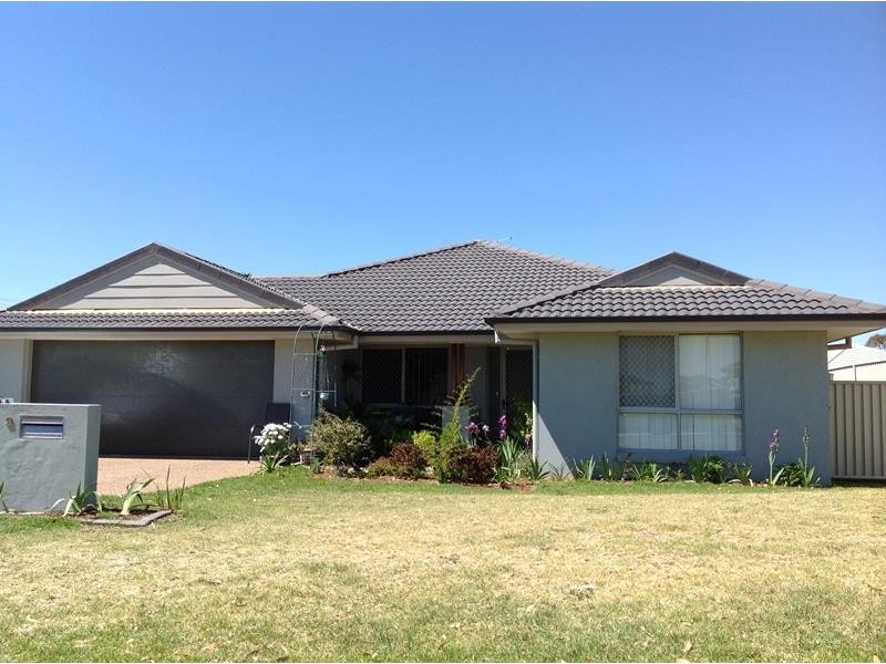 3 Drakeford Street, Westdale NSW 2340