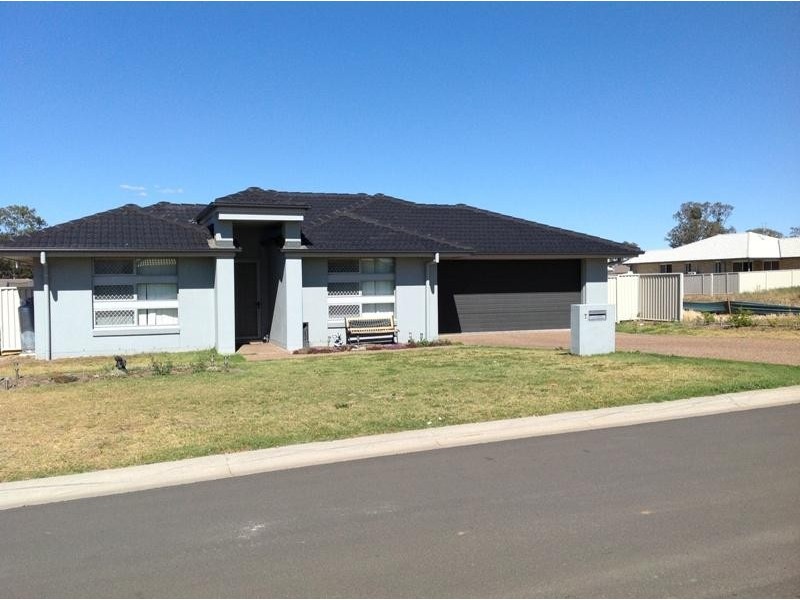 7 Drakeford Street, Tamworth NSW 2340