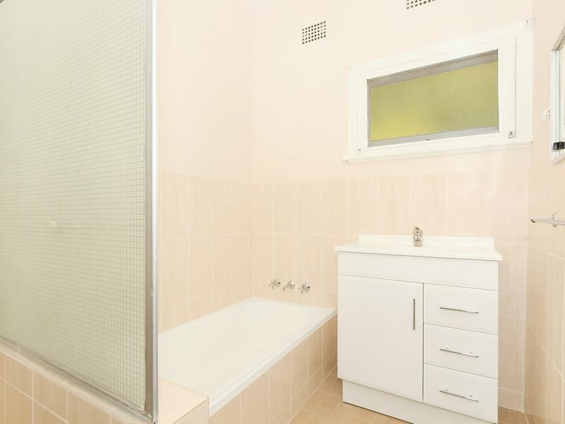 63 Robert Street, Tamworth NSW 2340