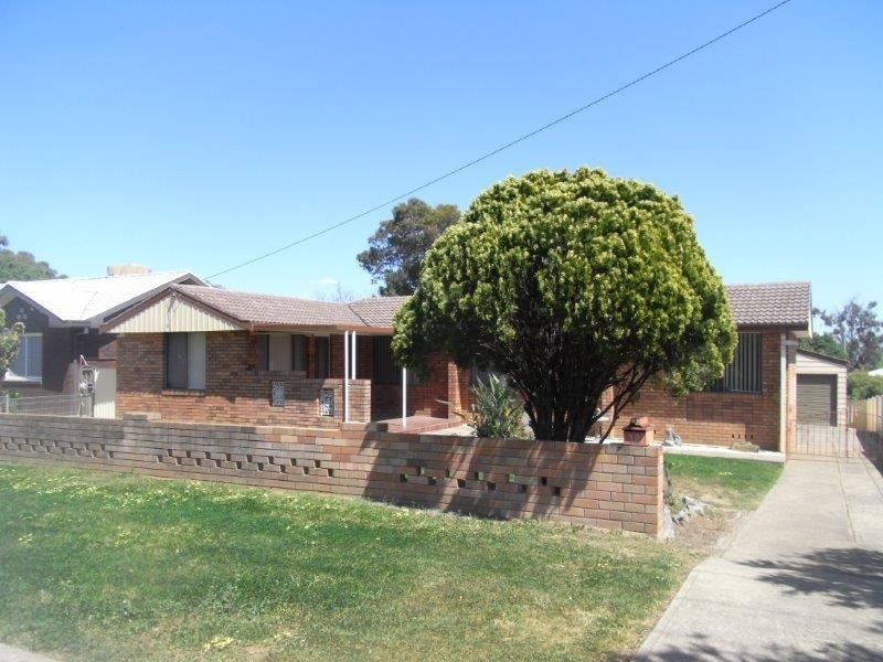 18 John Street, Tamworth NSW 2340