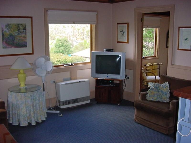 90 Central Springs Road DAYLESFORD 3460, Daylesford VIC 3460