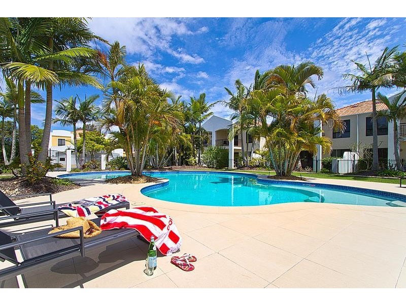 8896 Magnolia Drive East  HOPE ISLAND 4212, Hope Island QLD 4212