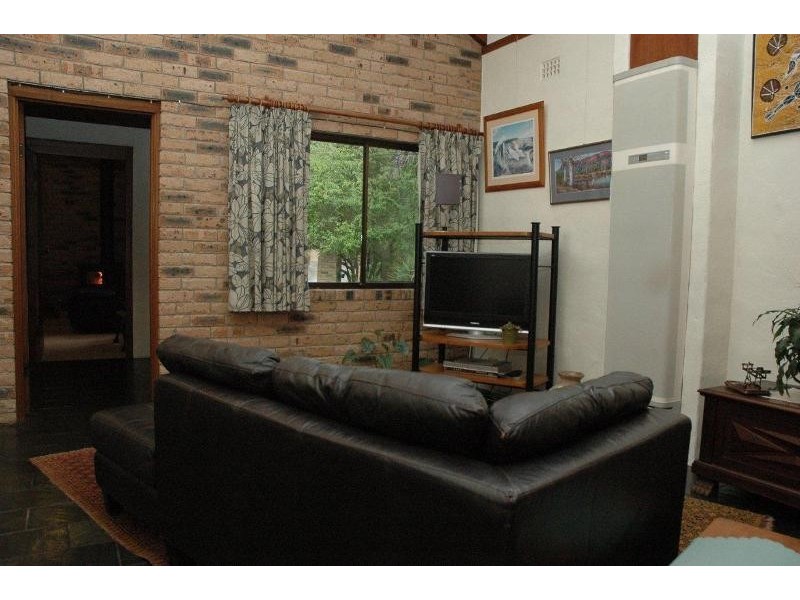2 Hamilton Avenue, Bowral NSW 2576