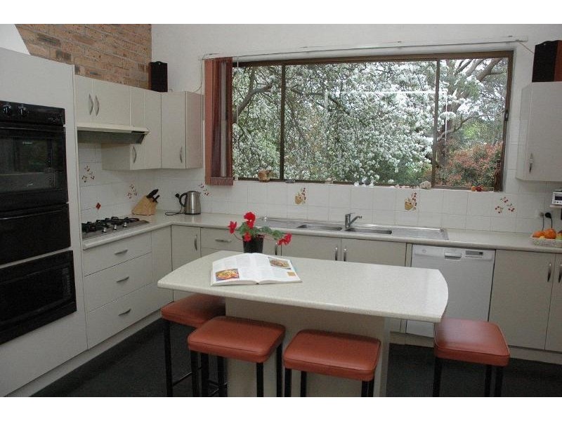 2 Hamilton Avenue, Bowral NSW 2576