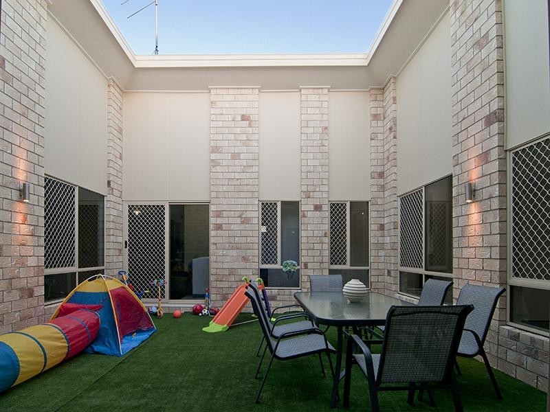 9 Timberlake Place, Springfield Lakes QLD 4300