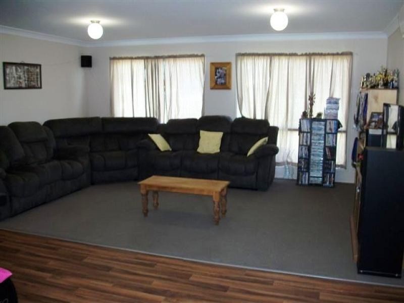 7 Honeyeater Court  LONGREACH 4730, Longreach QLD 4730